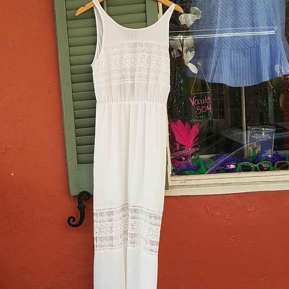 White maxi dress